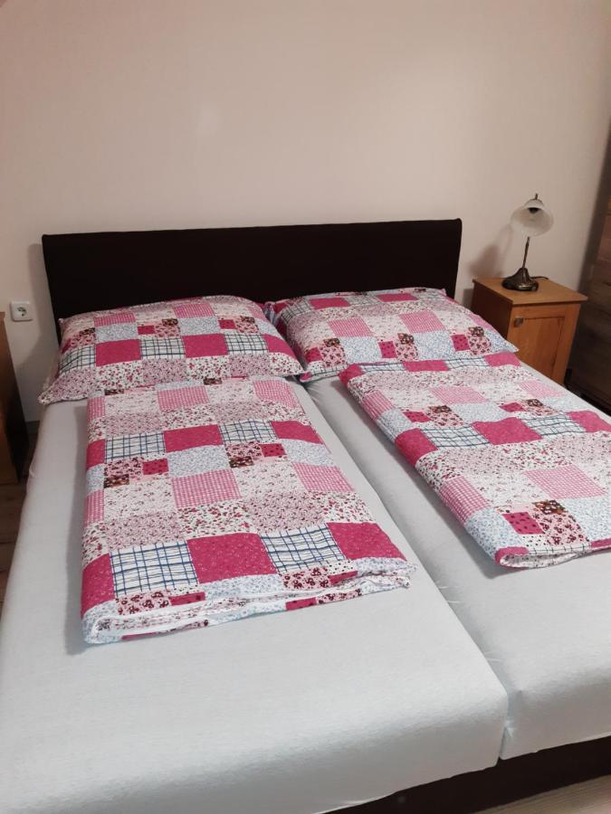 Boglarka Apartman ギュラ エクステリア 写真