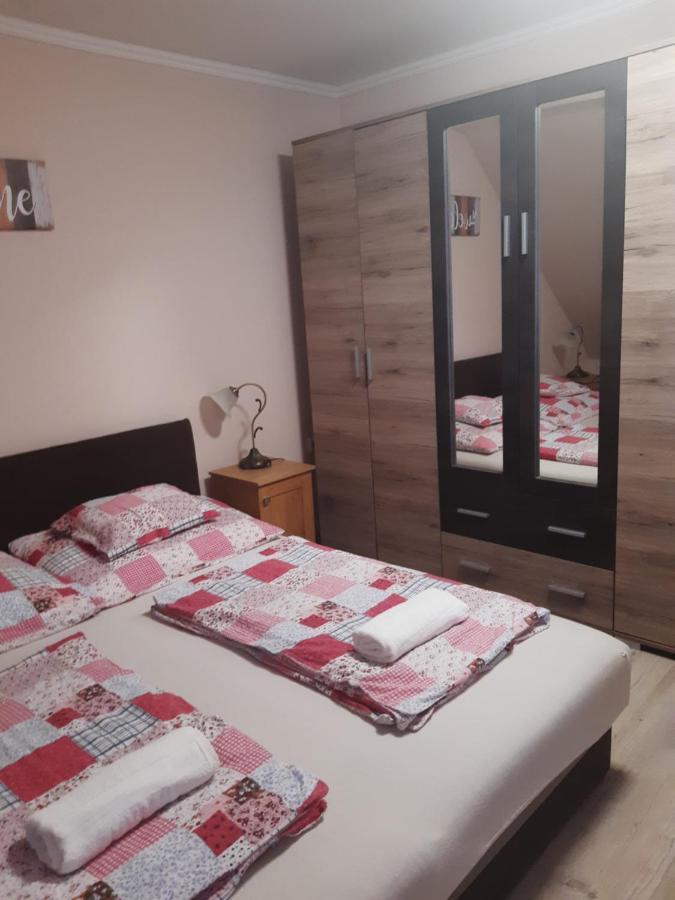 Boglarka Apartman ギュラ エクステリア 写真